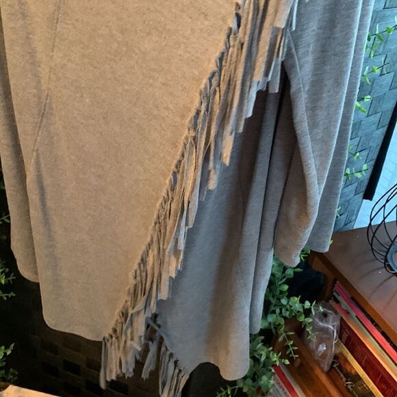 Serena Williams Size 3X Signature Statement fringed sweater wrap gray - Picture 7 of 11